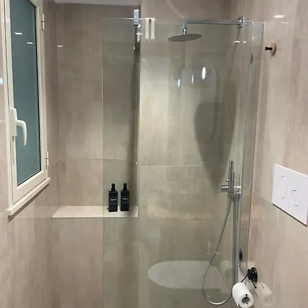 Bed and Breakfast M&j House