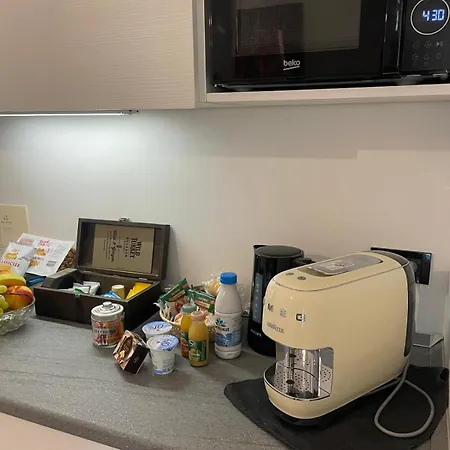 M&j House לינה וארוחת בוקר רג'יו די קאלאבריה