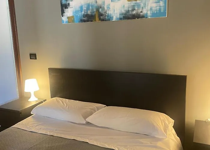 M&j House Bed and Breakfast Ρέτζιο ντι Καλάμπρια