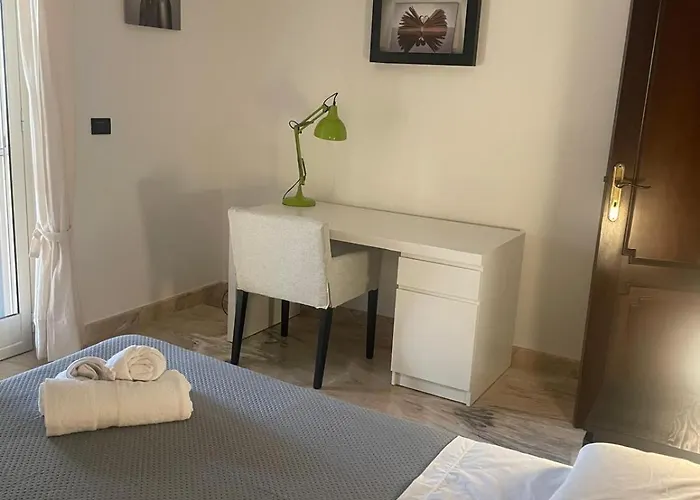 M&j House Bed and Breakfast 3*