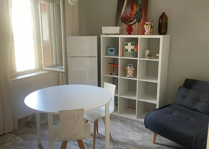 M&j House 3* Ρέτζιο ντι Καλάμπρια